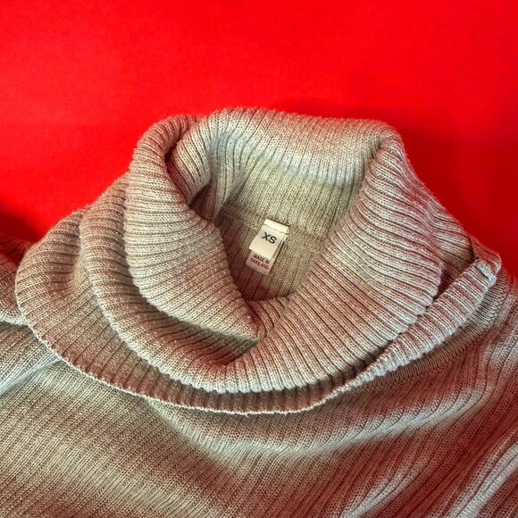 Unique 2-Piece Knit Set – Flame Vest + Beige Turtleneck – Kids & Teens - Picture 8 of 11